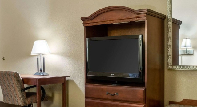 Четырёхместный номер Standard Econo Lodge Greenville