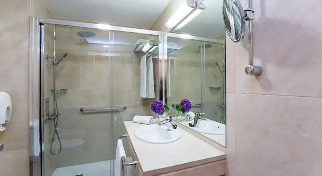 Полулюкс Hotel Palacio de Aiete
