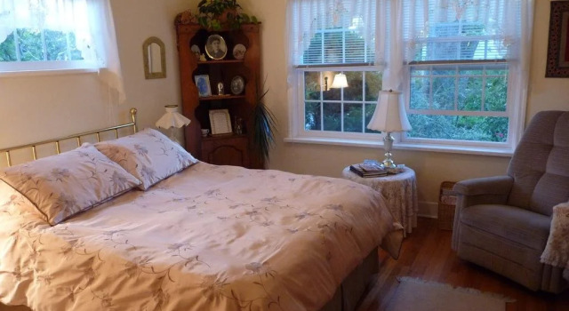 Lavigne Gourmet B&B, Varaa Bed and Breakfast Saanich Vancouver island