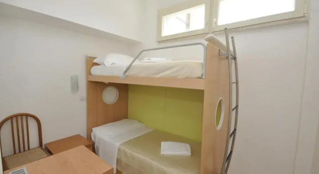 Четырёхместный номер Standard с балконом Hotel Airone