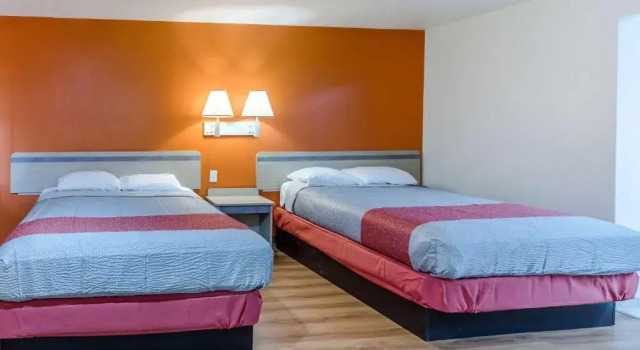 Четырёхместный номер Standard Motel 6-Lancaster, TX - DeSoto - Lancaster