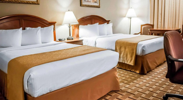 Четырёхместный номер Standard Hotel Inn Santa Fe