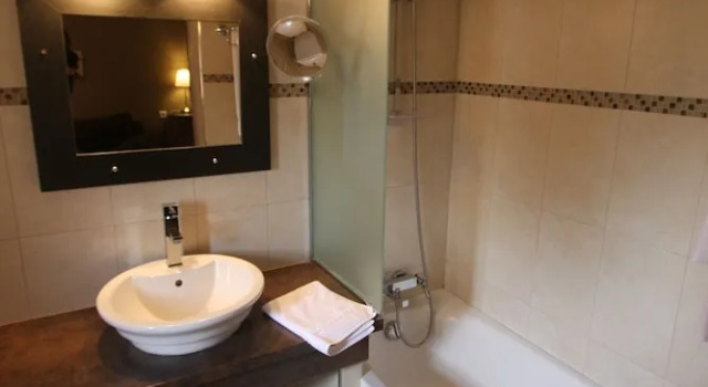 Номер Superior Hotel Van Gogh