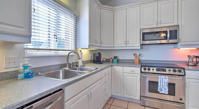 1/2 Mi to Riverwalk! Historic Dtwn Southport Condo, Забронировать Апартаменты/квартира Саутпорт Северная Каролина, рядом с The Clubs at St. James