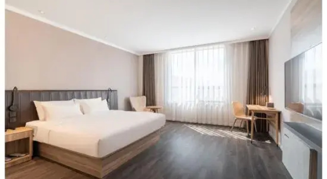 Люкс HanTing Hotel (Pingdu Haiyijia)