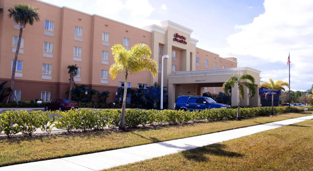 Кровать в общем номере Hampton Inn & Suites - Fort Pierce