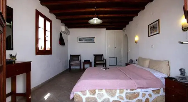Villa Kallisti, Prenota Villa Angairiá Paro