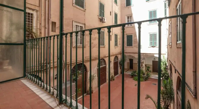 Апартаменты GuestHost - Porta Pia & Villa Torlonia Apartment with Balcony