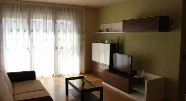 Apartamentos Turísticos Can Rocamora, Book Apartment Hotels in Aragon with Parking, Parking