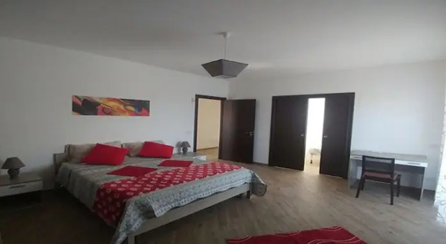 Habitación cuádruple Estándar con balcón Villa Aurelio