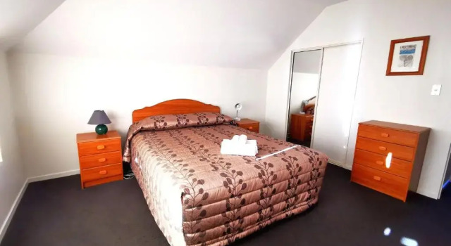 Апартаменты с 3 комнатами Les Troupes Apartments