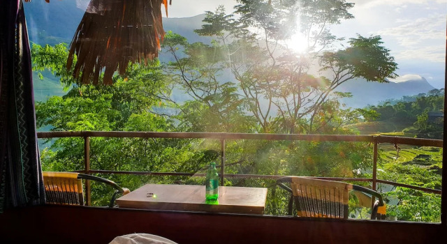 Бунгало с балконом и с видом на горы Eco Hills Homestay