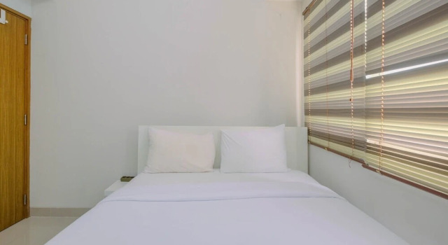 Номер Standard Minimalist and Posh 1BR The Oasis Cikarang Apartment