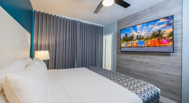 Двухместный номер Deluxe Colony Hotel