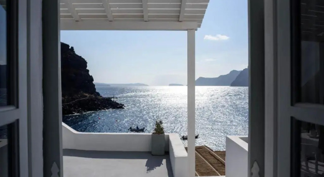 Люкс с 2 комнатами с видом на море Amoudi Villas