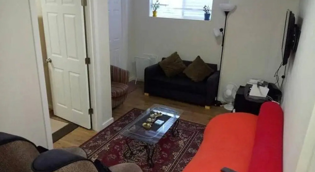 Beautiful Furnished Basement Suite In Airdrie