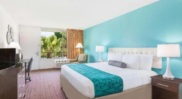 Номер Standard Howard Johnson by Wyndham Lakeland