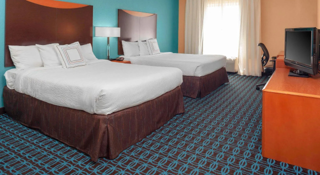 Четырёхместный номер Standard Fairfield Inn and Suites by Marriott Seymour