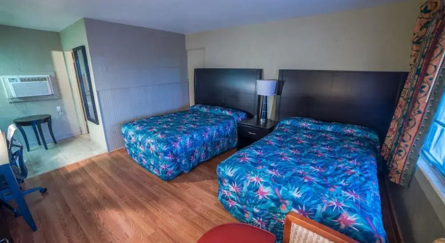 Deluxe Inn, Rezervați Hotel Bunnell Florida