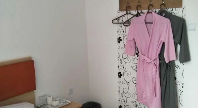 Beijing Jinghang Home Express Hotel
