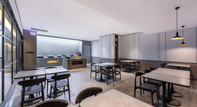 Hanting Hotel Lianyungang East Railway Station, Prenota Hotel Lianyungang Jiangsu