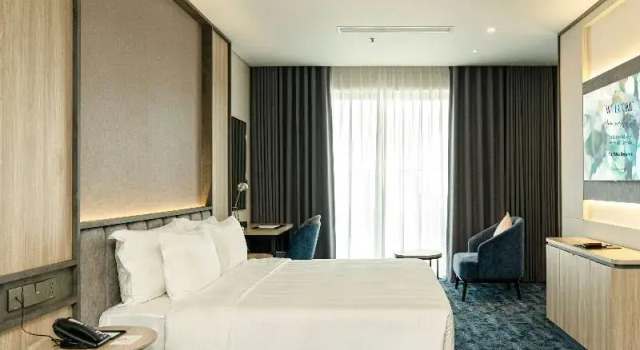 Люкс Premier Wyndham Garden Legend Halong