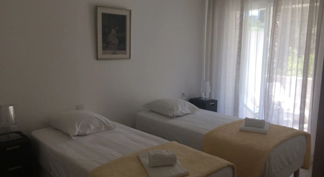 Petit coin de paradis, Varaa Hotelli Santa-Lucia-di-Moriani 