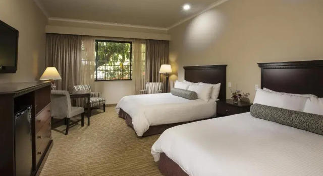 Двухместный номер Deluxe Coast Burbank Hotel