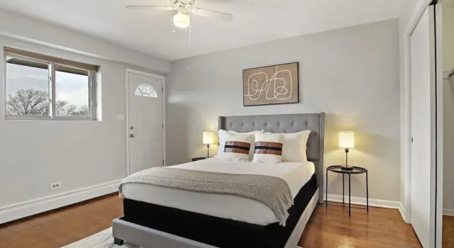 Posh 1BR Apartment in Arlington Heights