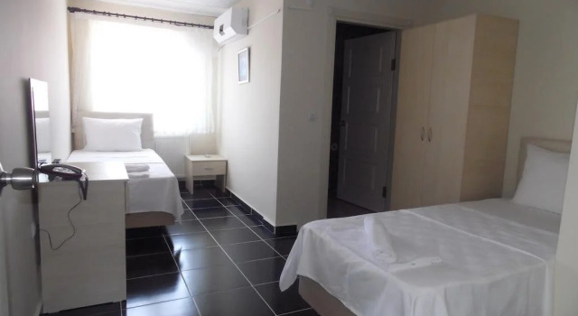 Saral Hotel, Varaa Hotelli Hotellit Marmara-alue pysäköinnillä, Pysäköinti