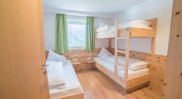 Апартаменты с 2 комнатами с балконом Residence Hochwart ***S