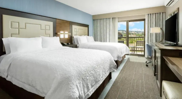 Четырёхместный номер Standard с видом на реку Hampton Inn & Suites - Napa, CA