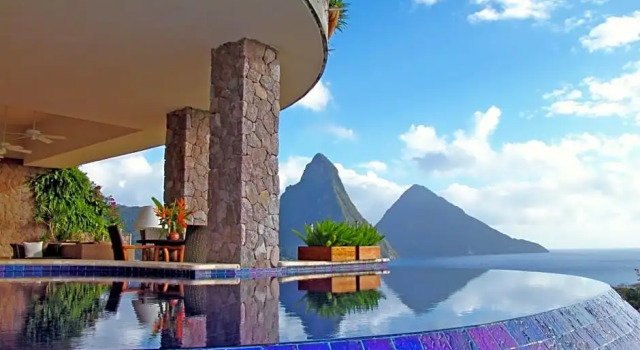 Camera Standard Jade Mountain Resort