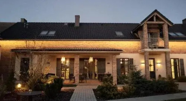 Villa Antiqua, Réserver Villa Cottages à Silesie, Cottage