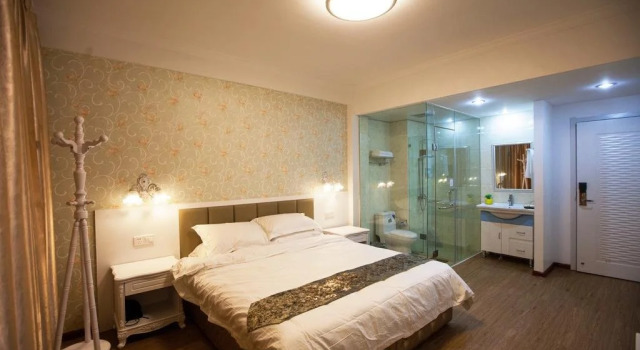 93 Hikers Hostel