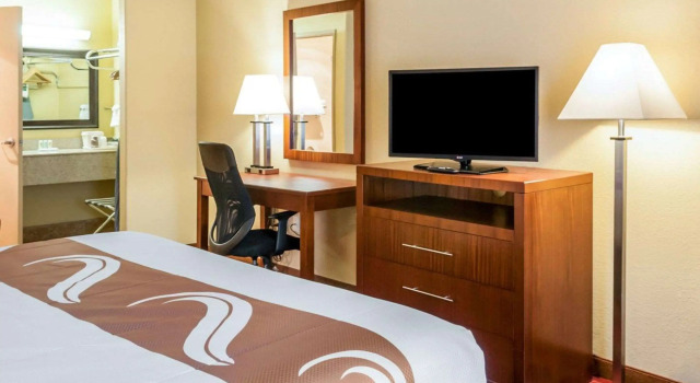Двухместный номер Standard Quality Inn & Suites Albuquerque West
