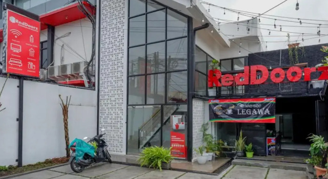 RedDoorz @ Demangan Sari Residence