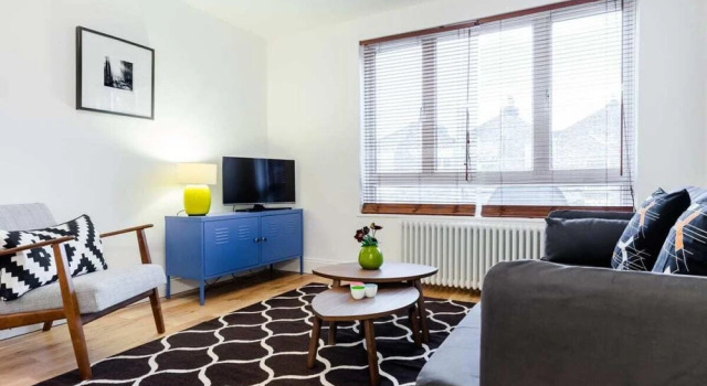 Aylie's Awesome 2 Bed Flat in Dalston, Забронировать Отель Отели Англии 3 звезды, 3*