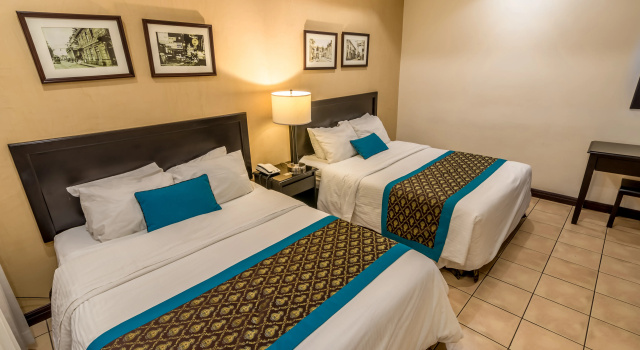 Четырёхместный номер Standard Hotel Colonial