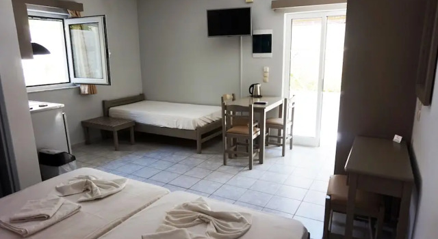 Трёхместный номер Standard Цокольный этаж Niriis Hotel