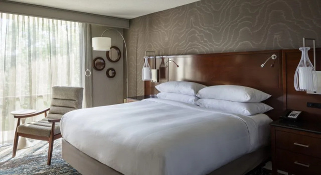 Boston Marriott Newton, Rezerwuj Hotel Hotele w New England z basenem, Basen