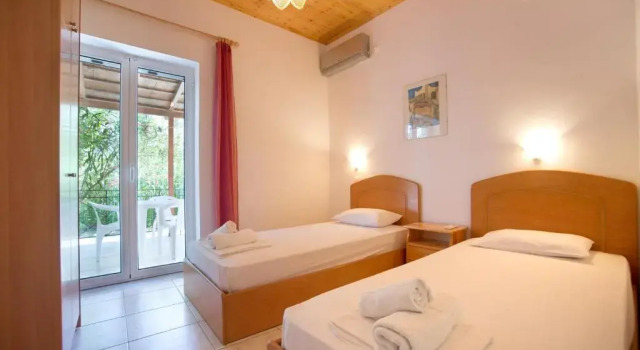 Апартаменты Peroulia Beach Houses