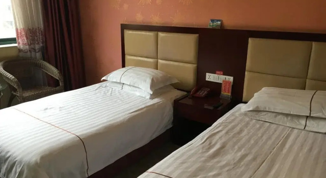 Yinhai Business Hotel