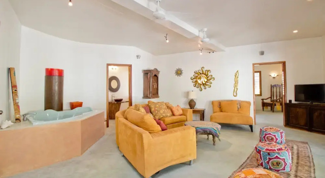 Ruby 5 Bedroom Home, Book Villa Villas in Belize Province, Villa
