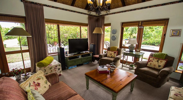Milkwood Country Cottage, Buchen Sie Ferienhaus Villen in Ostkap, Villa