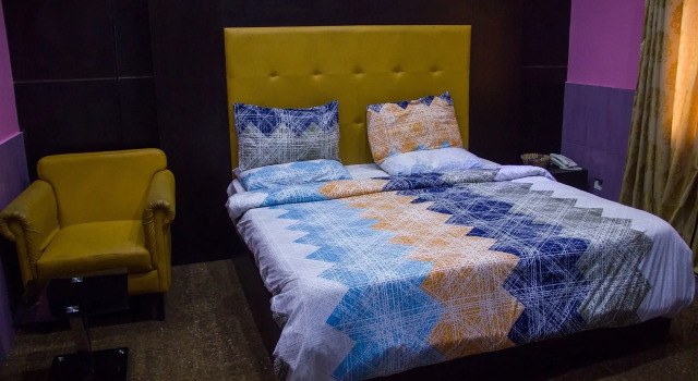Paris Suites