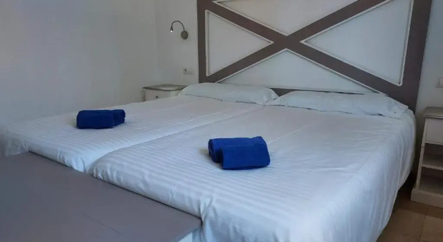 Papagayo 21-22, big pool and free WIFI