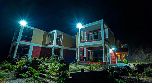 Treebo Trend Vrindavan Resort, Забронировать Курортный отель Отели штата Махараштры 3 звезды, 3*