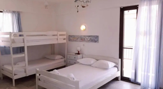 Brunis Apartments