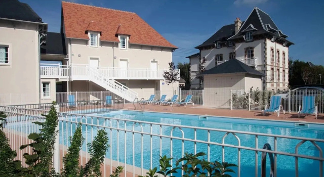 Apartment in France With Balcony or Terrace, Забронировать Апартаменты/квартира Кабур 